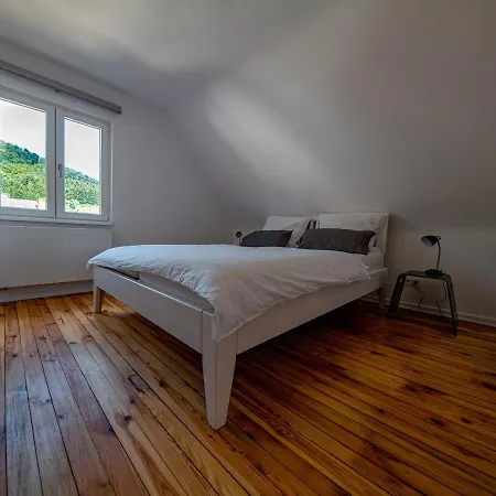 度假居 Haus-ambrunnen