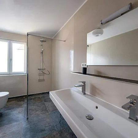 Haus-ambrunnen * Nothweiler